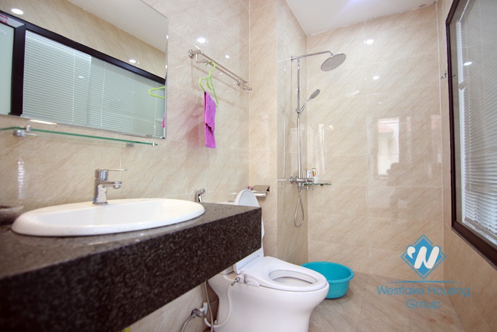 A bright 1 bedroom apartment for rent in Xuan Dieu, Tay Ho
